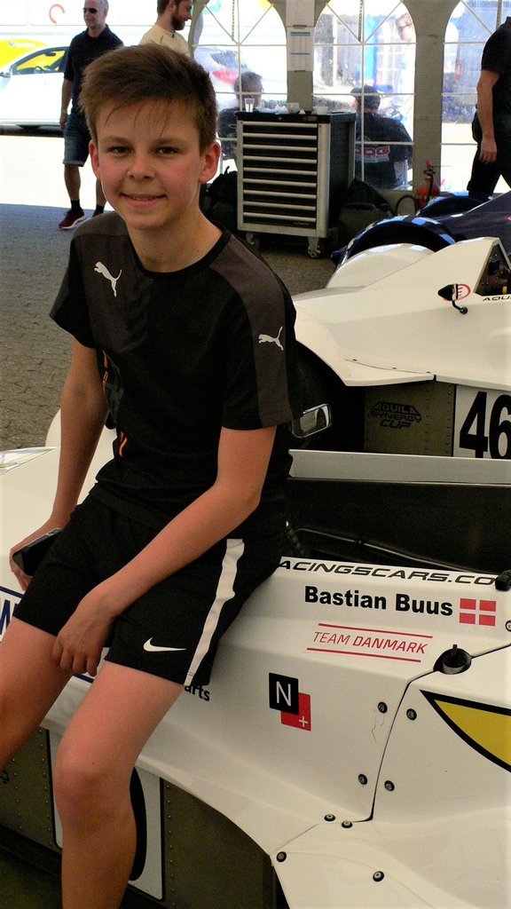 Bastian Buus i bil nr. 99 fører dog mesterskabet med en god margen ned til de øvrige